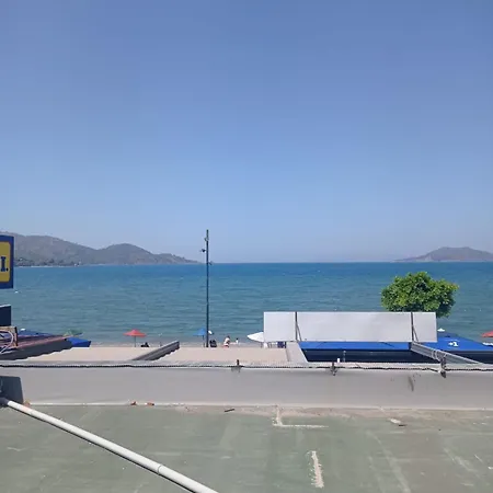Отель Sea Door